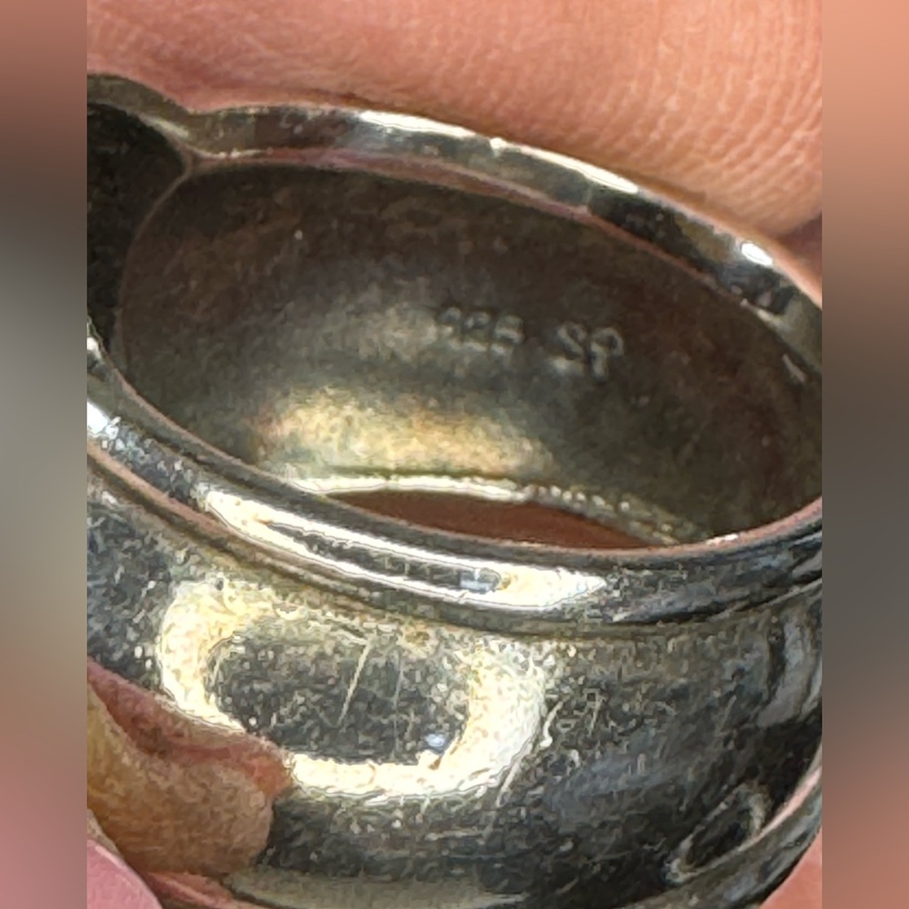 Vintage Silver Ring with Pearl and Opalescent Gems - Picture 9 of 11